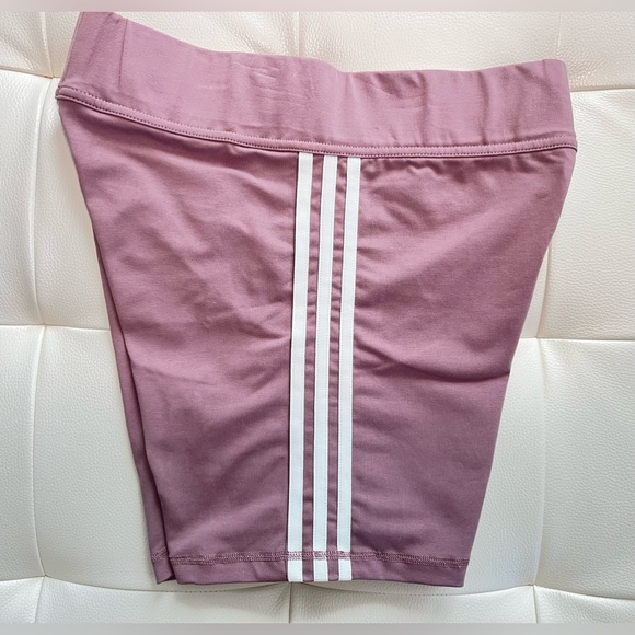Adidas 3-STRIPES HIGH-WAISTED Short leggings/ Biker Shorts 5” - Picture 2 of 4